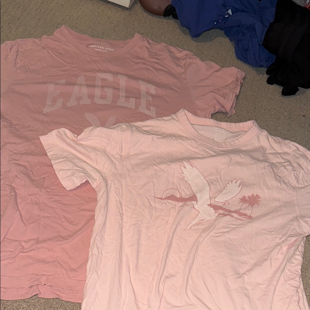 American Eagle BUNDLE Pink Short Sleeve Tees with Relaxed Fit and Crew Neck